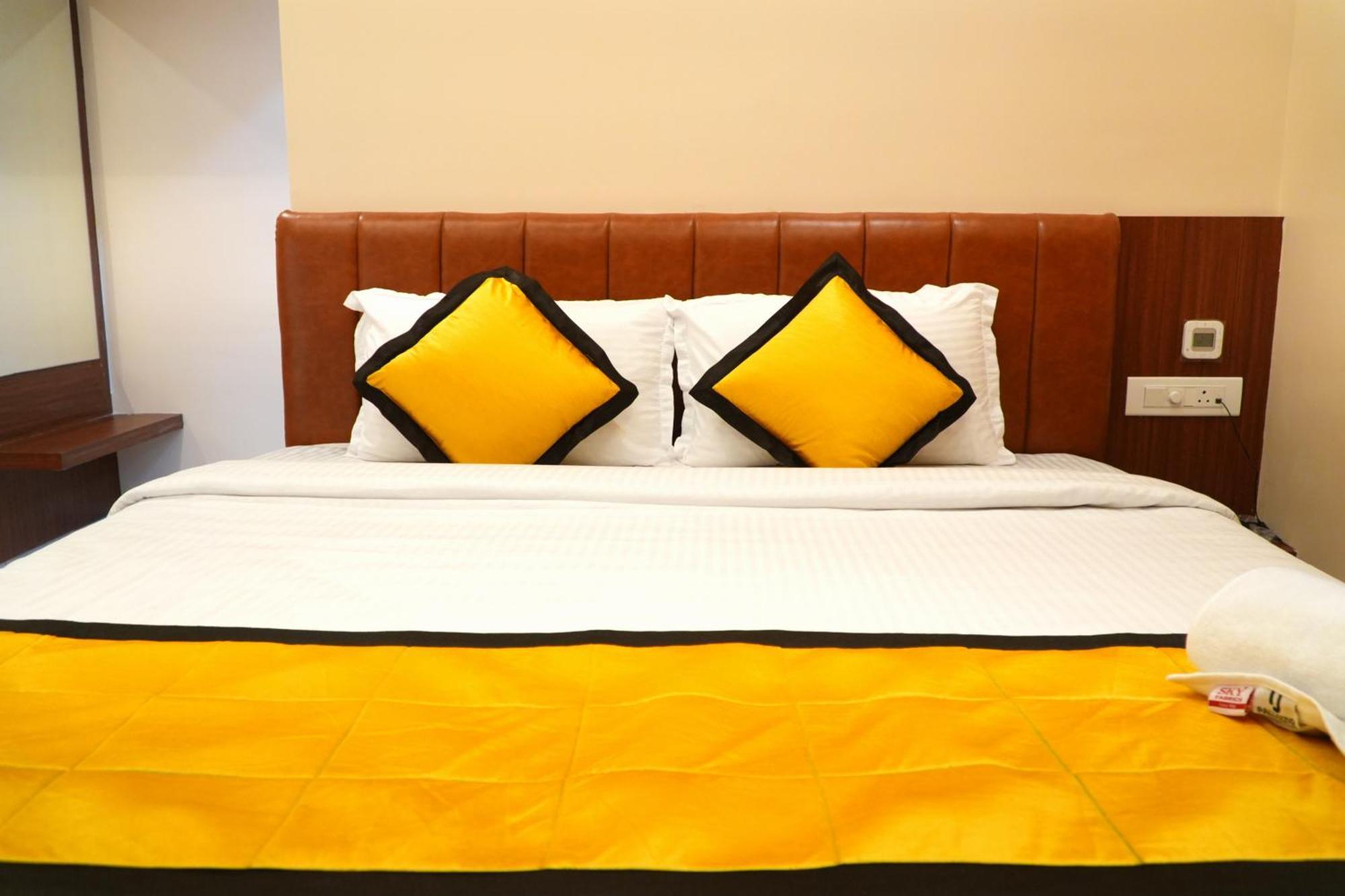 Uj Pallazzio - Business Class Luxury Hotel Tiruvannāmalai 외부 사진