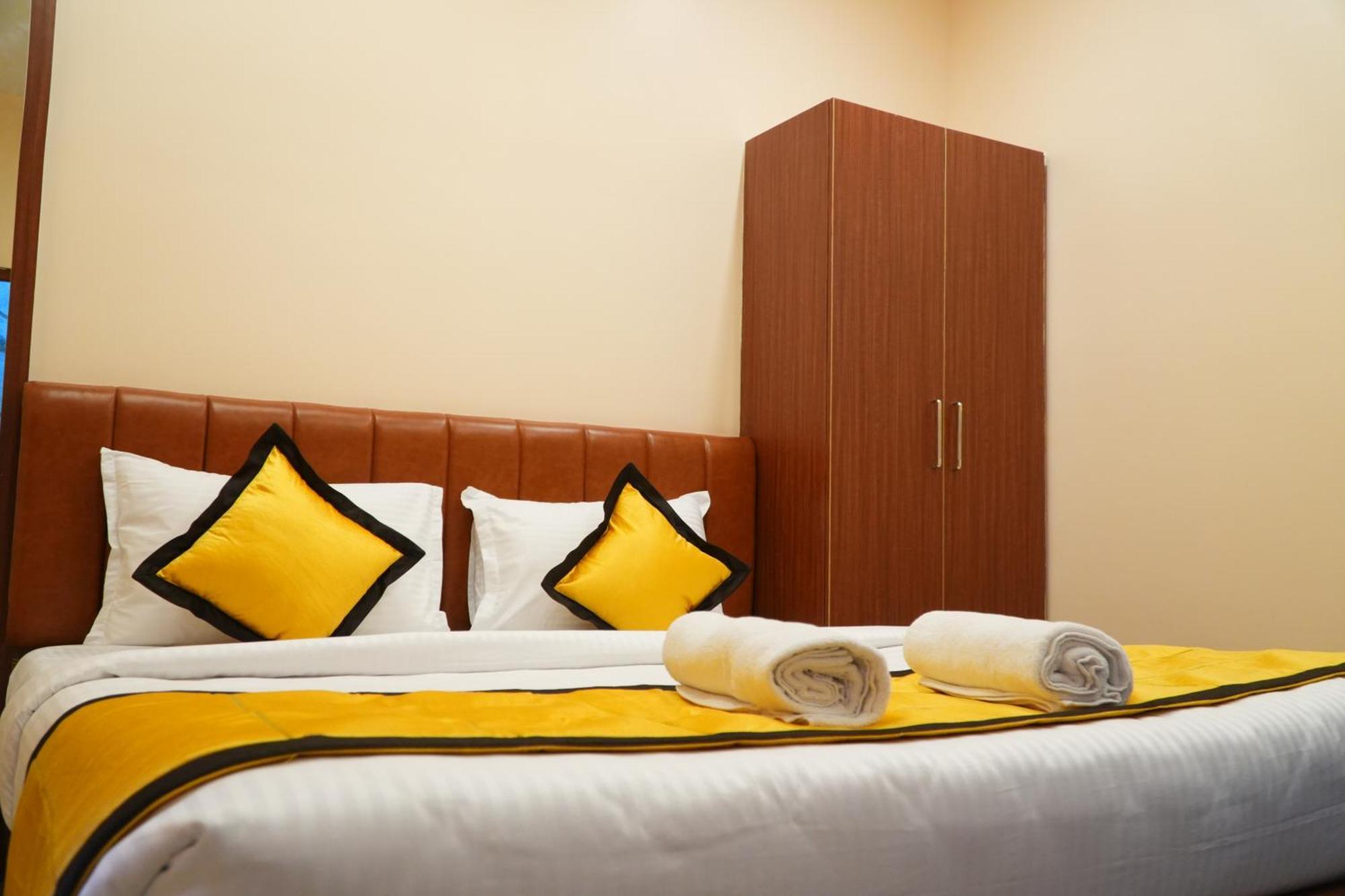 Uj Pallazzio - Business Class Luxury Hotel Tiruvannāmalai 외부 사진