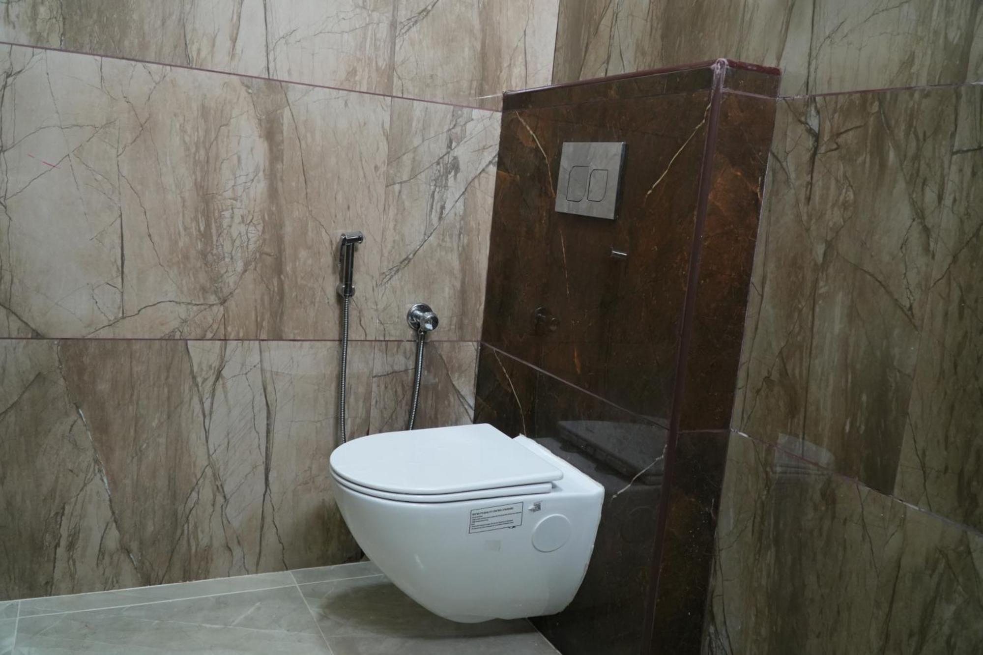 Uj Pallazzio - Business Class Luxury Hotel Tiruvannāmalai 외부 사진