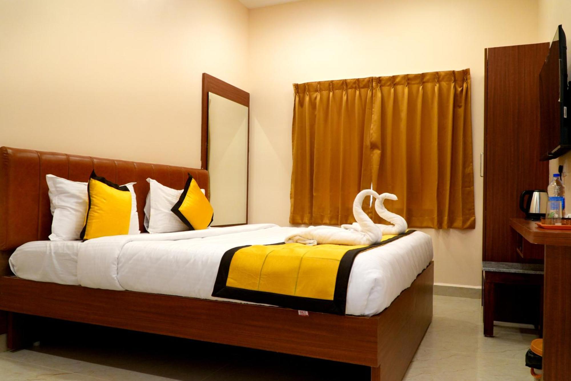 Uj Pallazzio - Business Class Luxury Hotel Tiruvannāmalai 외부 사진