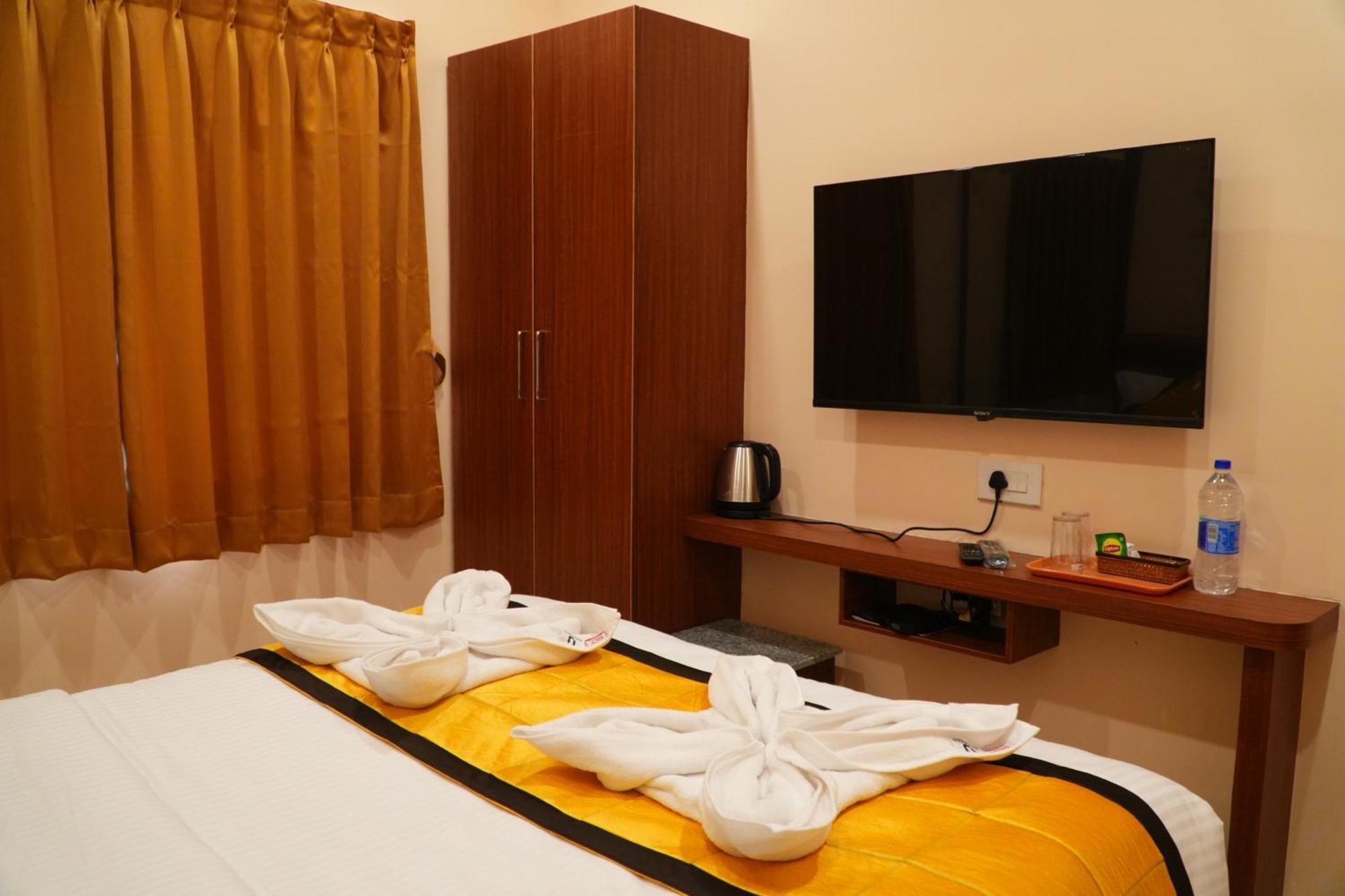 Uj Pallazzio - Business Class Luxury Hotel Tiruvannāmalai 외부 사진