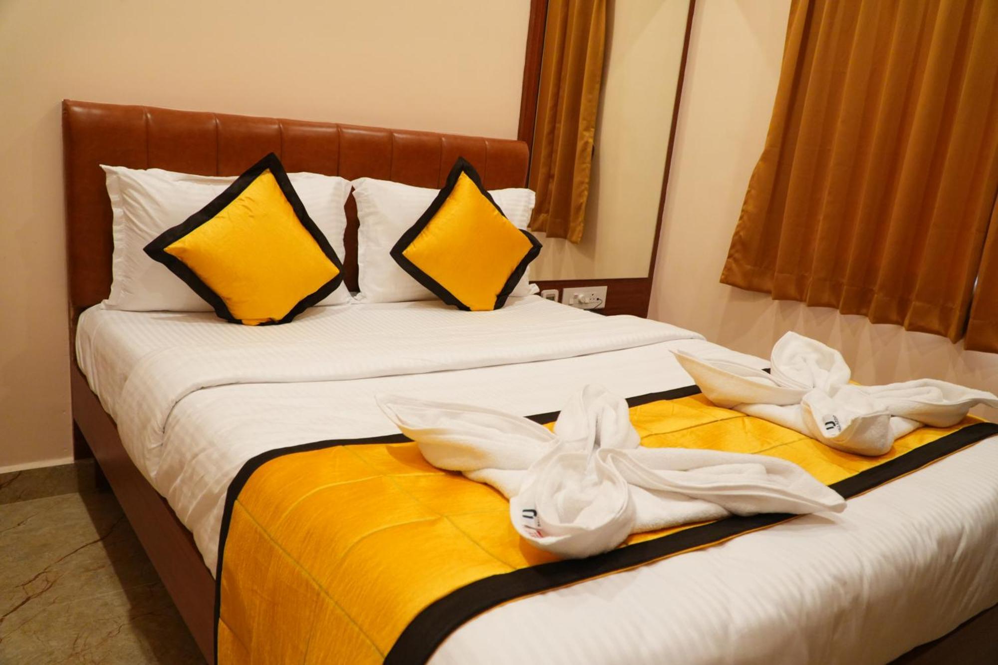 Uj Pallazzio - Business Class Luxury Hotel Tiruvannāmalai 외부 사진